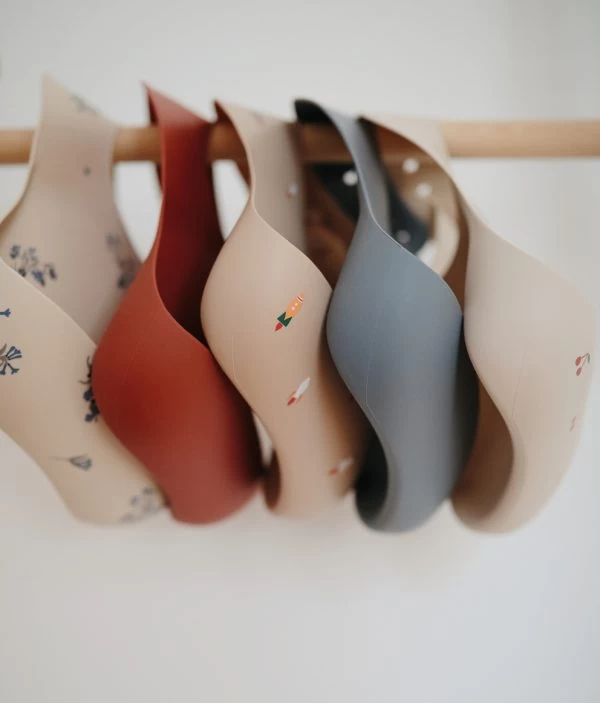 Mushie Silicone Baby Bib (Rocket Ship) 4 Mushie Silicone Baby Bib (Rocket Ship) - Image 2