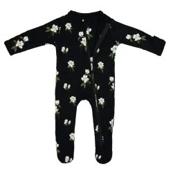 Zippered Footie In Small Midnight Magnolia -Baby Product Shop kyte baby zippered footies zippered footie in small midnight magnolia 31774797201519 1300x 136571fe e1b7 4965 9469 00f208dfd79d
