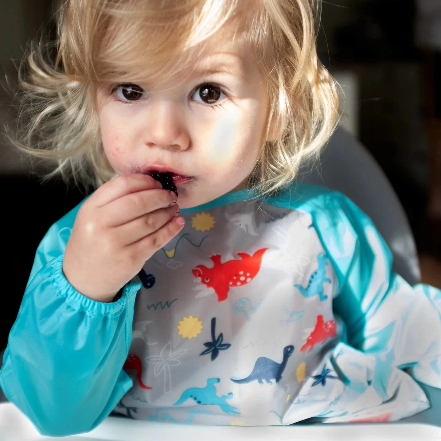 Green Sprouts Snap + Go® Easy-wear Long Sleeve Bib Aqua Sloth Jungle 4 Green Sprouts Snap + Go® Easy-wear Long Sleeve Bib Aqua Sloth Jungle - Image 2