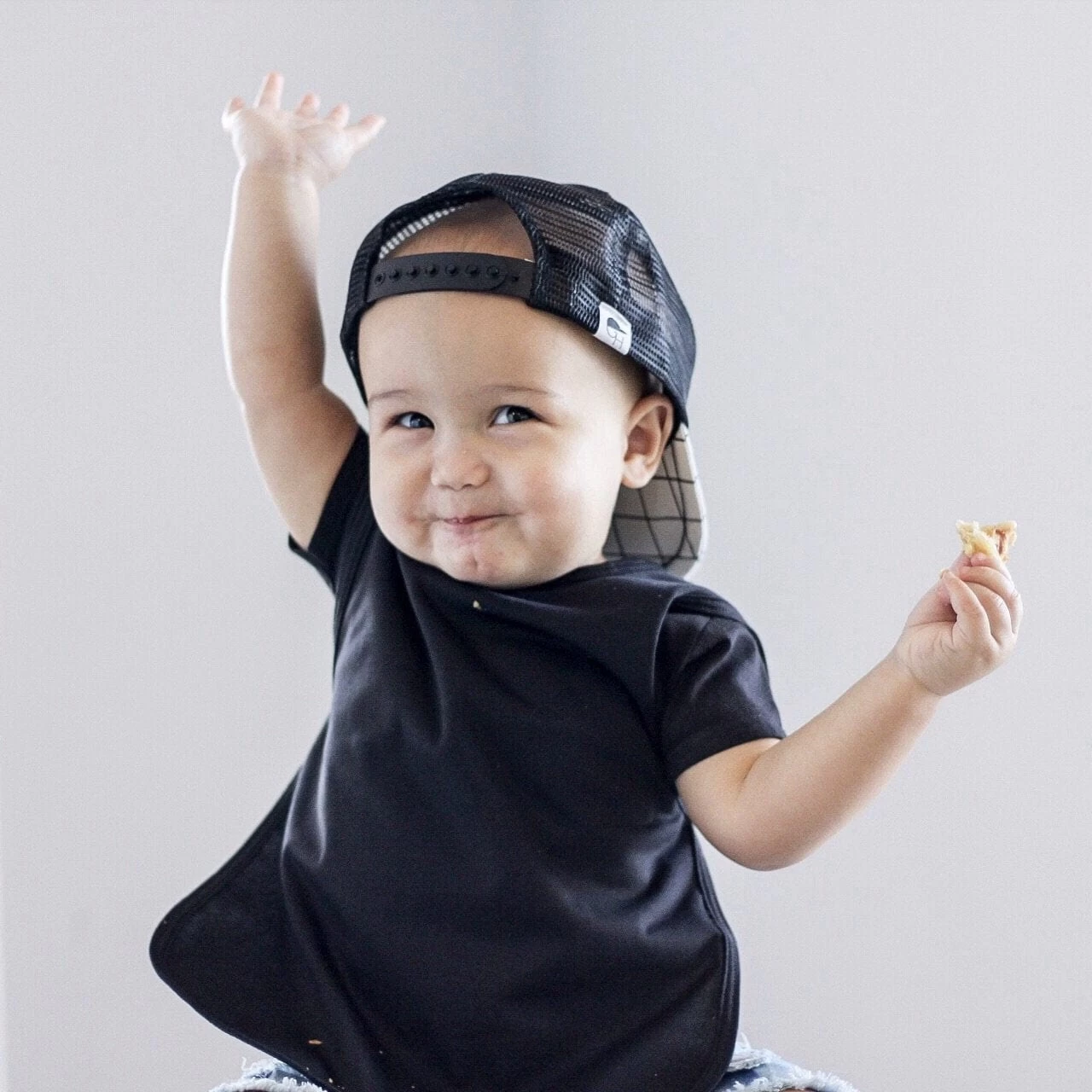 Solid Black Minimalist Bapron 4 Solid Black Minimalist Bapron - Image 2