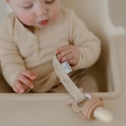 Forage Feeder Bloom (Pink) -Baby Product Shop square 9S9A1687 websize 3 1080x 02b9fd39 1ac9 4d40 8fd5 1c021eb46bb3